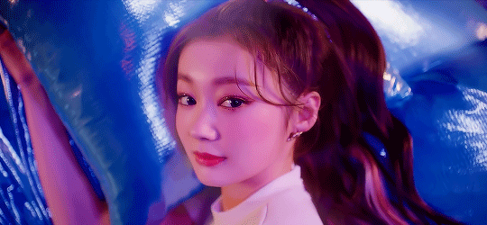 Léa / Ogawa Mizuki (SECRET NUMBER)