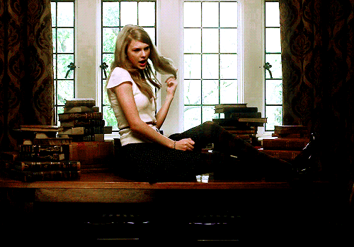 Taylor Swift {Speak Now Era} [2010]